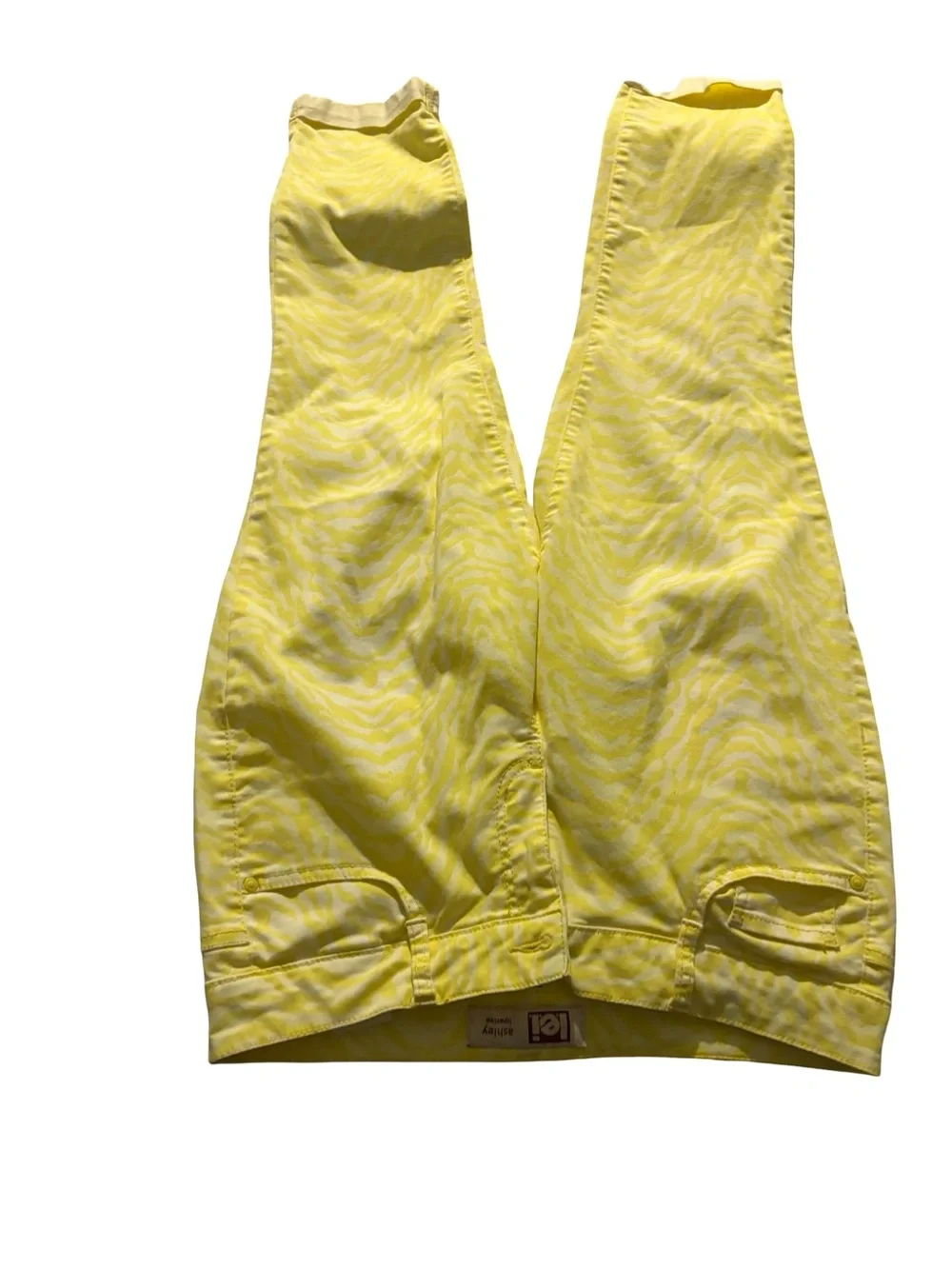 lei bright yellow